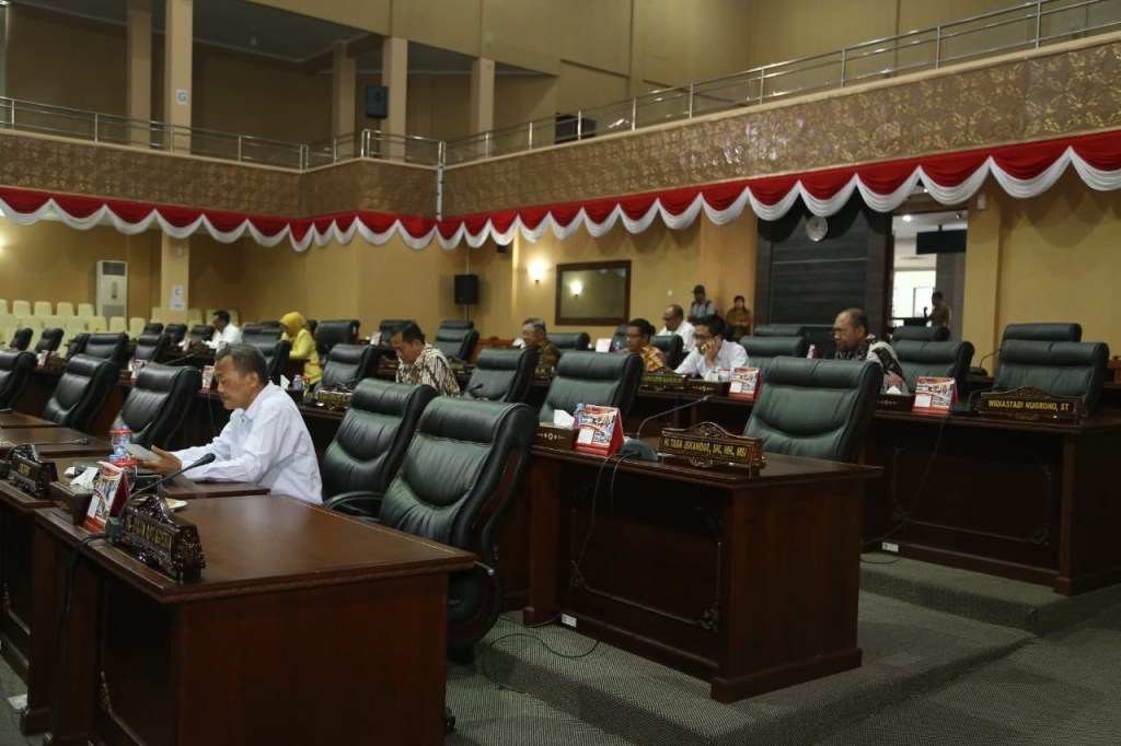 Walau Tak Kuorum, DPRD Kepri Tetap Lanjutkan Paripurna Ranperda Ciri Khas Melayu